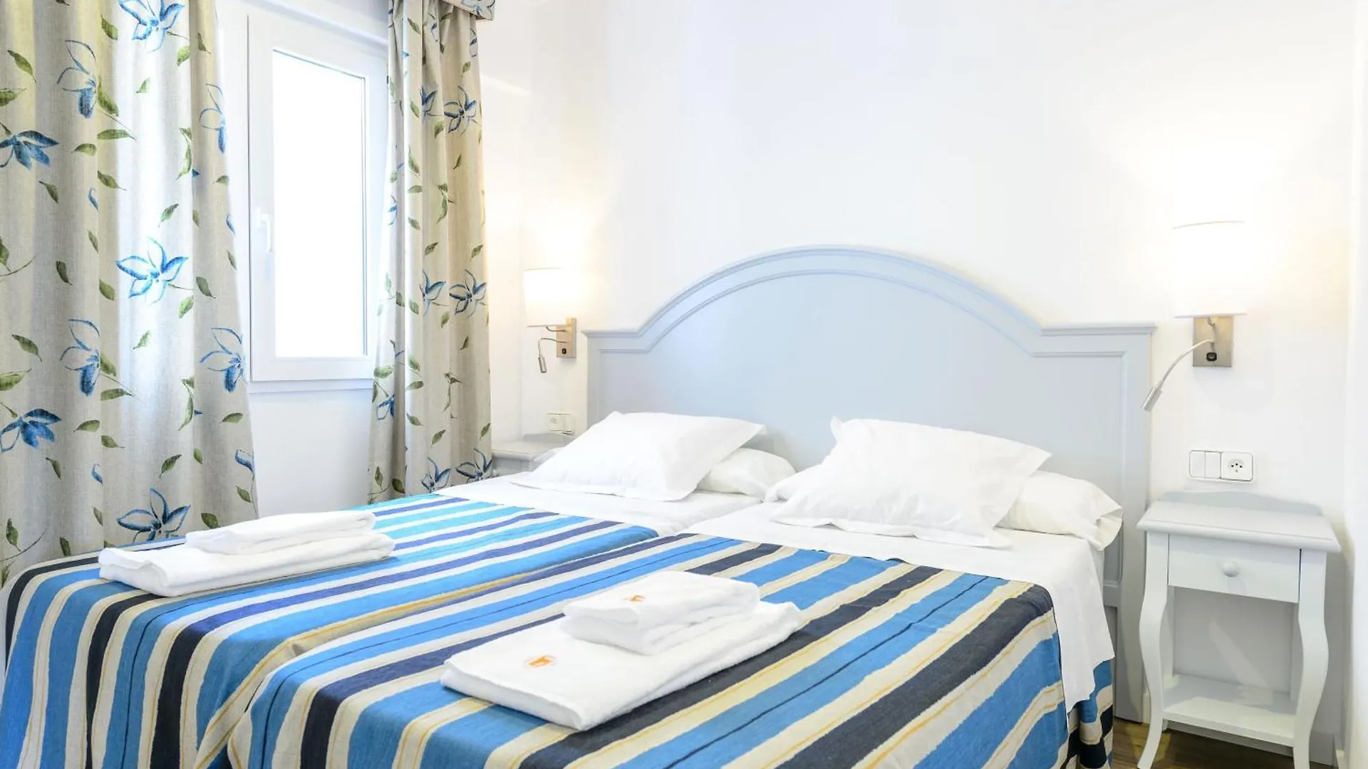 Lili Apartments Port De Soller